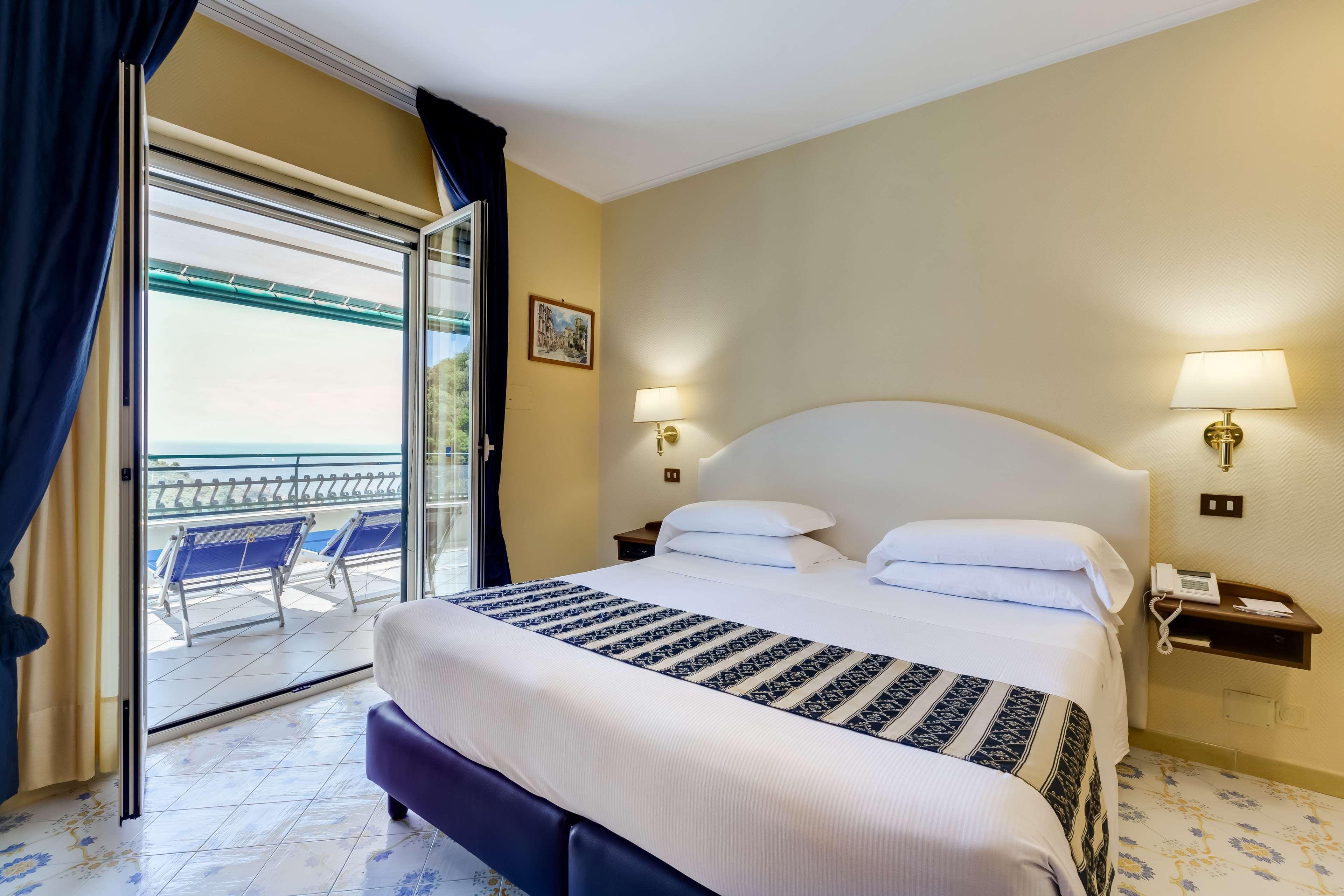 Best Western Hotel La Solara Соренто Екстериор снимка