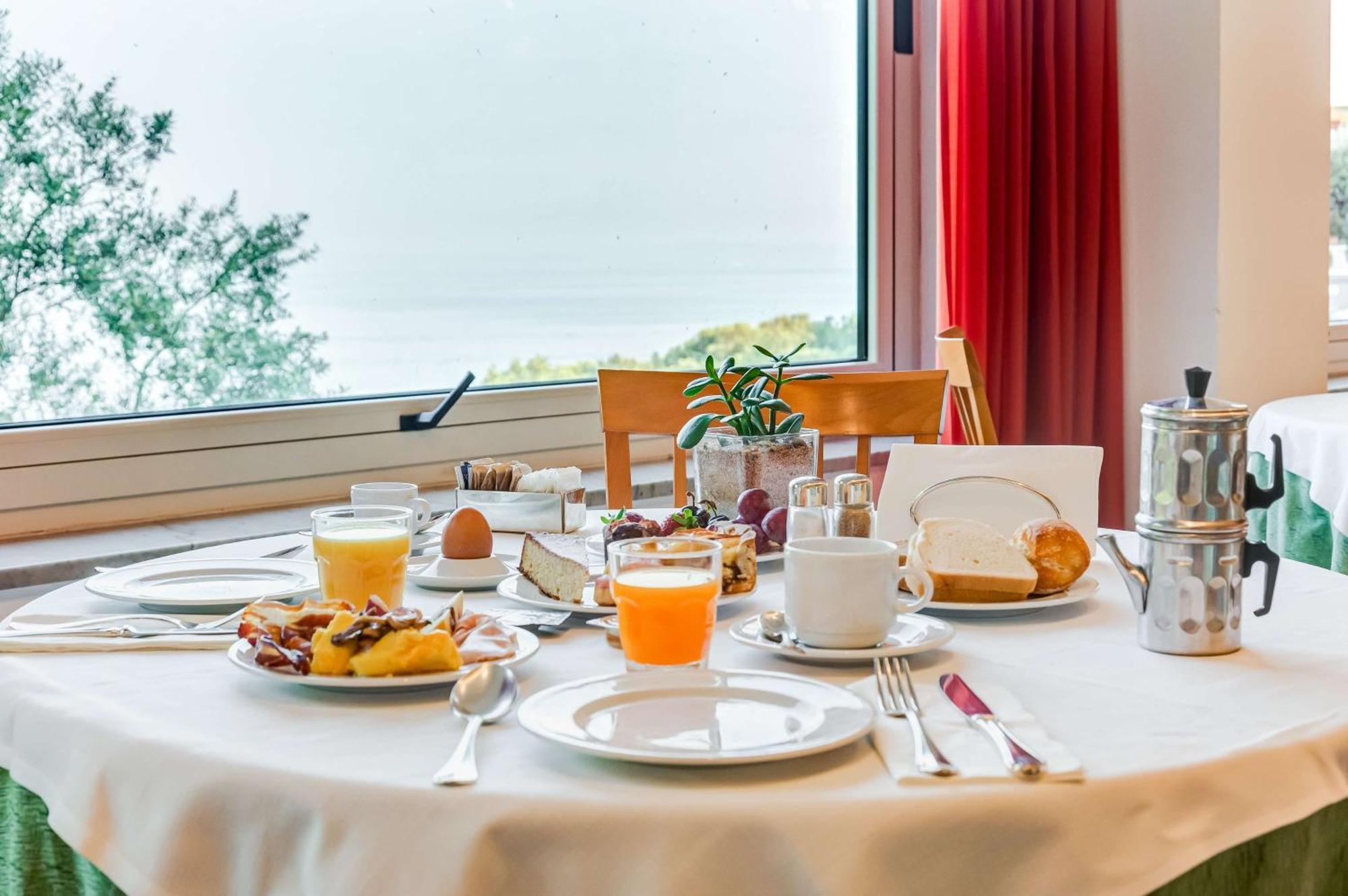 Best Western Hotel La Solara Соренто Екстериор снимка