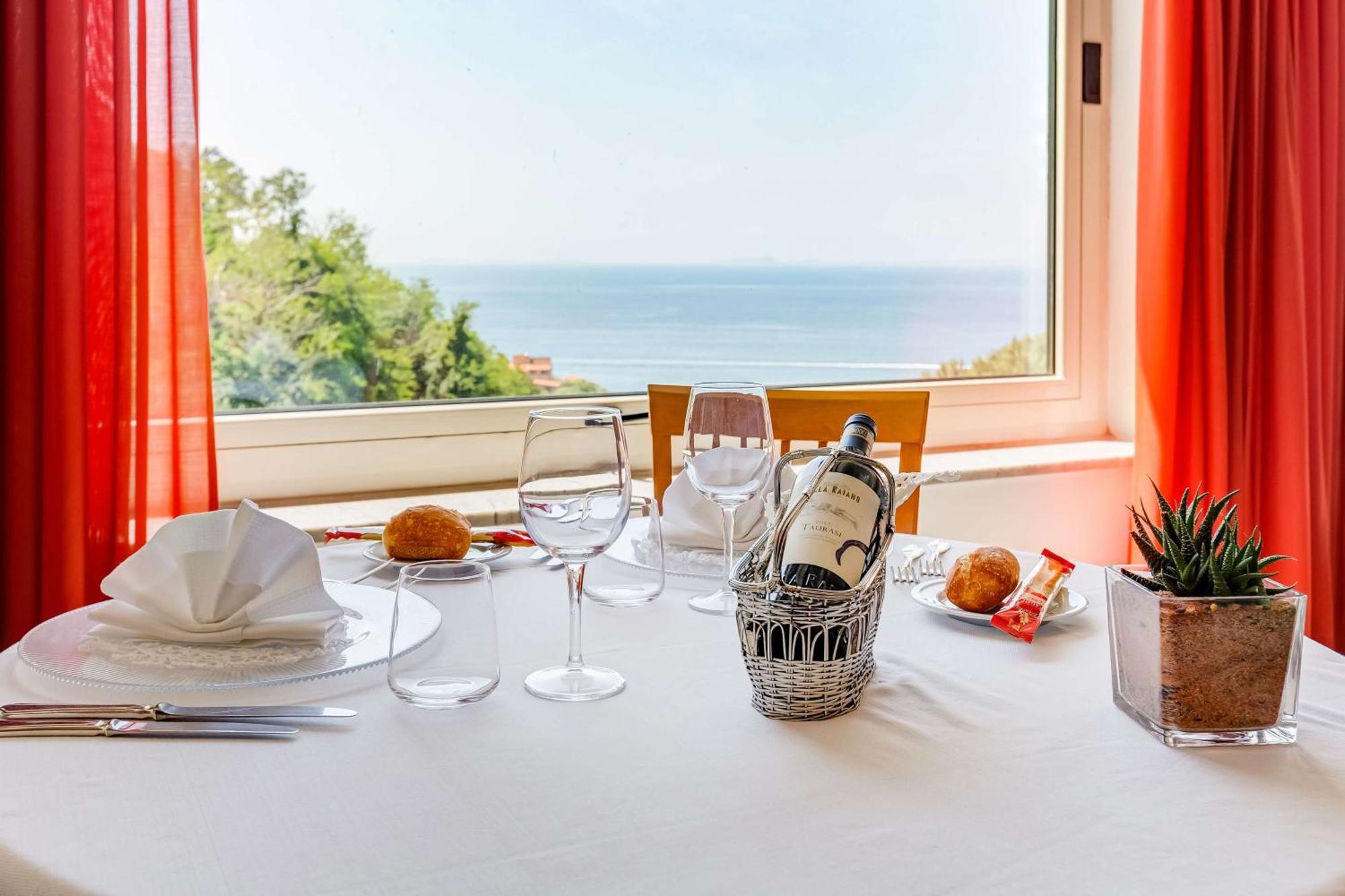 Best Western Hotel La Solara Соренто Екстериор снимка